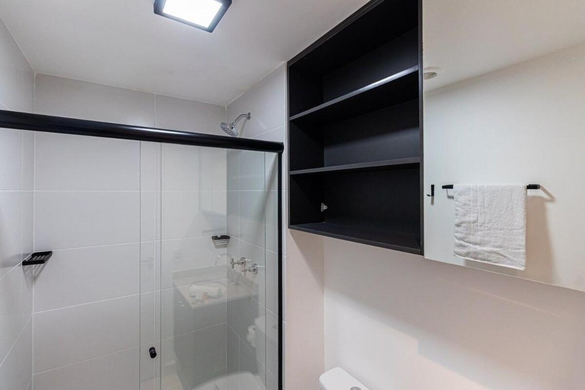 Apartamento Black E White Metro Belem/ar Condicionado *